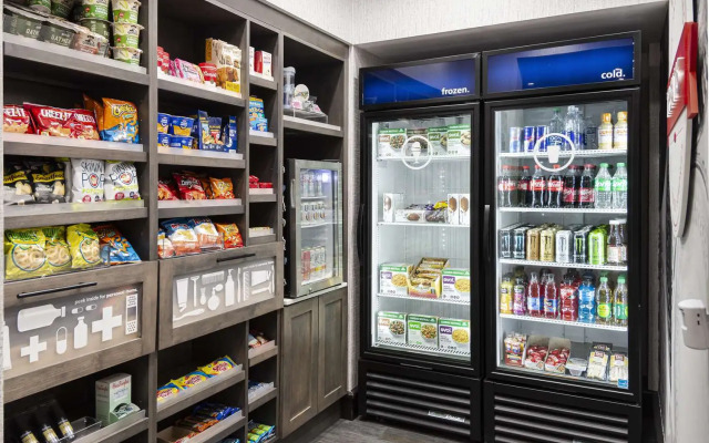 Hampton Inn & Suites Raleigh Downtown