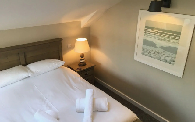 The Waterfront Inn