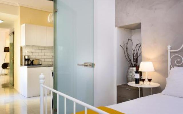 Lithinon House