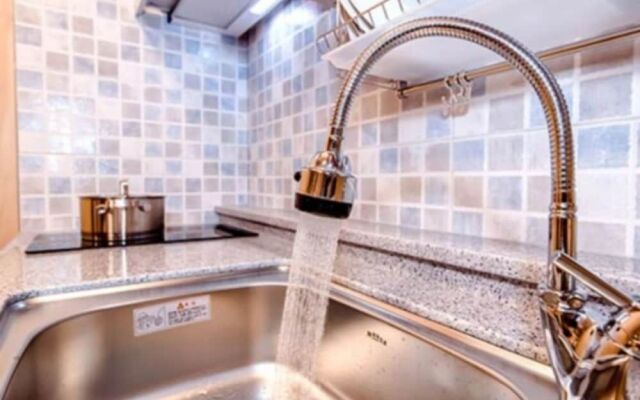 Jeju Dongbackdongsan Pension