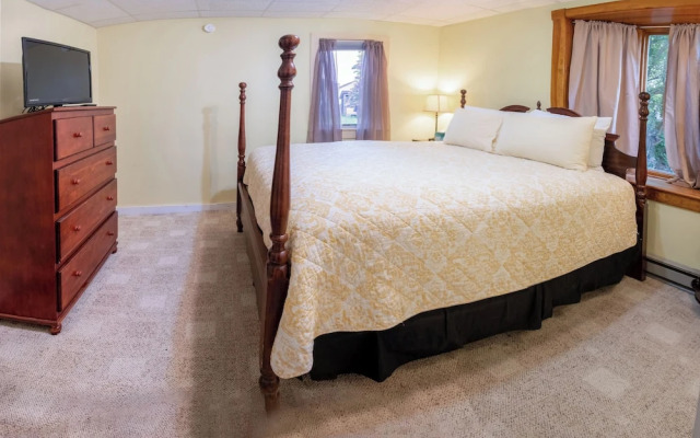 3Bedroom2Bath CarriageHouse Pet Friendly