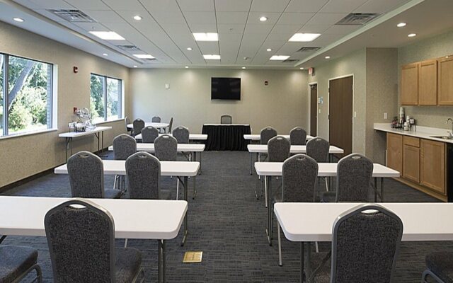 Holiday Inn Express & Suites Michigan City by IHG