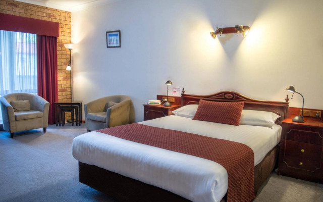 Narrandera Club Motor Inn