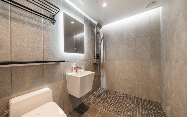 Seocho JS Hotel