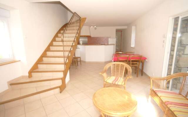 Cozy Holiday Home in Uzer with Swimming Pool