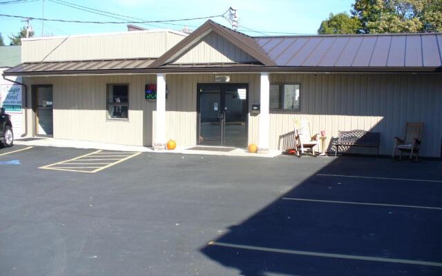 Villager Motel & Glen Manor Estate