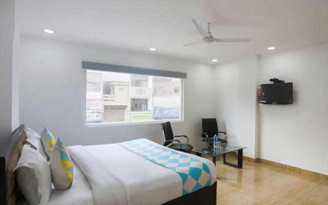 OYO 79600 The Premium Villa