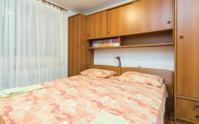 Amazing Home in Rtina With Wifi and 4 Bedrooms