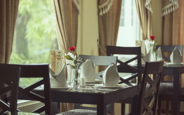Royal Platinum Hotel