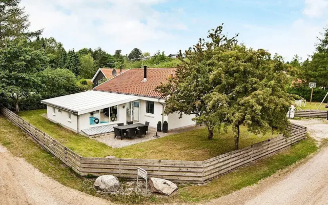 8 Person Holiday Home in Ebeltoft-by Traum