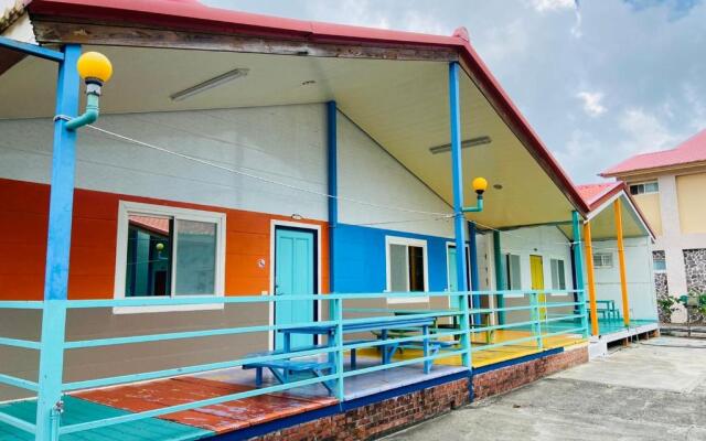J Lin Hostel