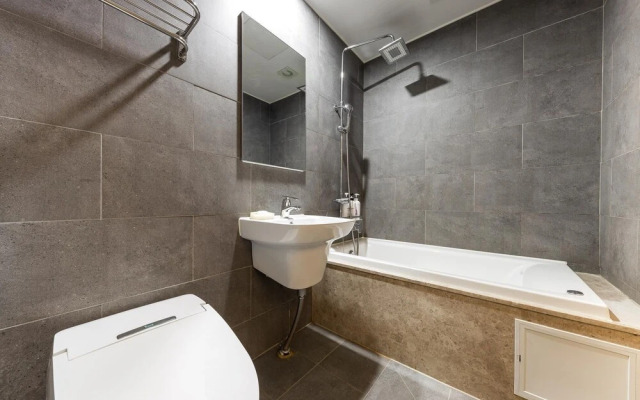 Daejeon Sintanjin Hotel Wol
