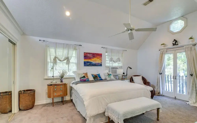Texas Escape w/ Private Pool, Grill & Balconies!