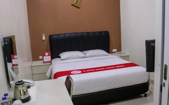 NIDA Rooms Surya Samantri Coblong