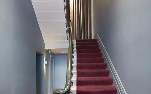 Signature Townhouse Hyde Park
