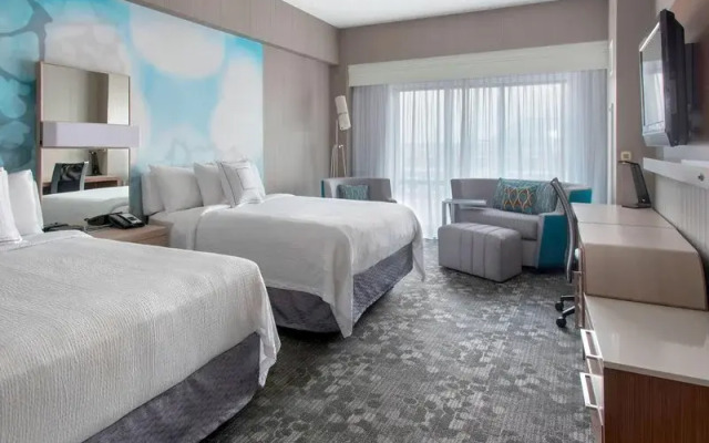 Courtyard Newark Elizabeth