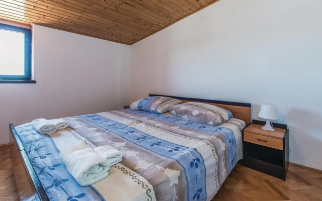 Stunning Home in Tribunj-sovlje With Wifi and 6 Bedrooms