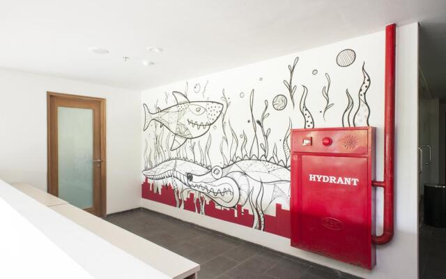 MaxOneHotels at Dharmahusada - Surabaya