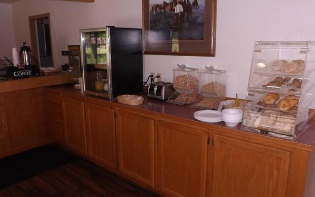 Cascade Inn and Suites