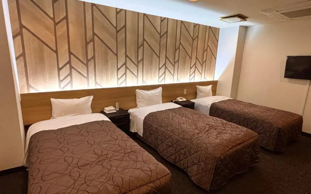 E Hotel WARABI