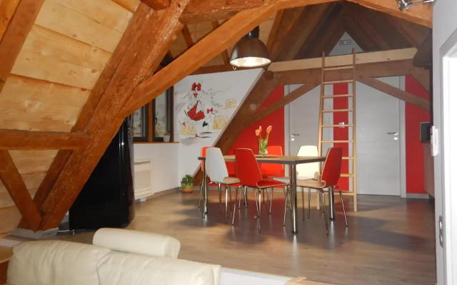 Gîte autonome, La grange a foin, piscine !