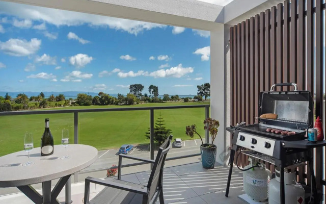 Tahunanui Oceanview Apartment
