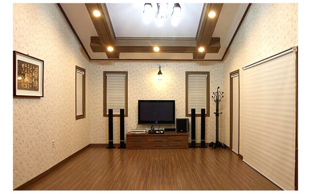 Jeongseon Galiwansan Story Pension