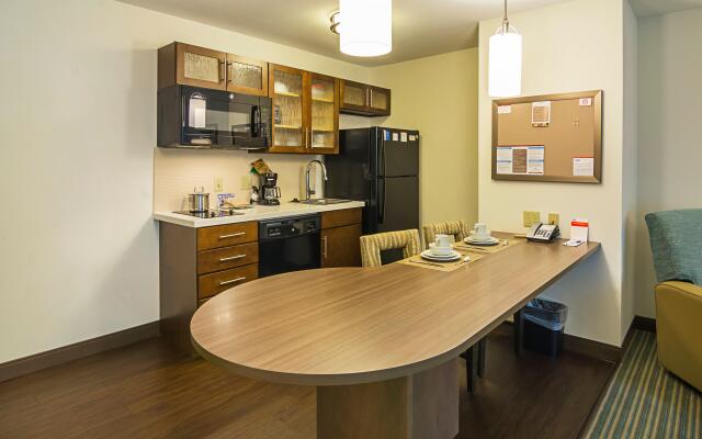Candlewood Suites Pensacola - University Area by IHG