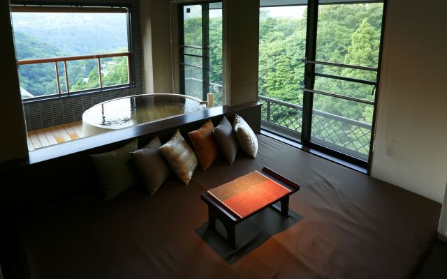 Hakone Nanase
