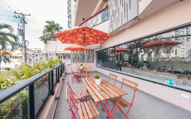 Regatta Living Hotel By Mint