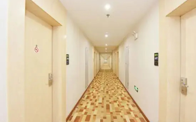 Motel Hotel (Shou County South Gate Roundabout)