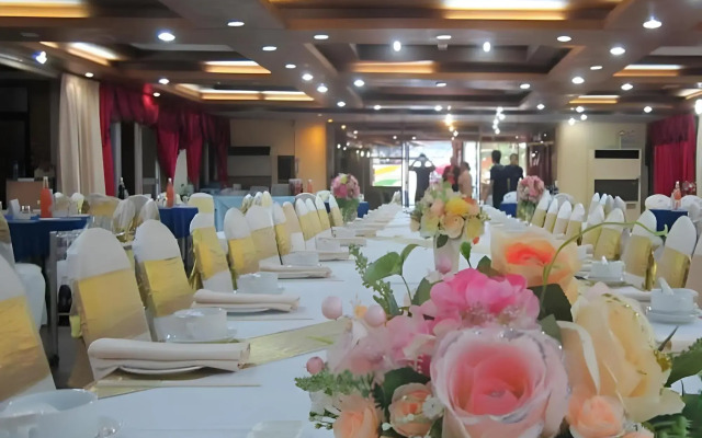 Lopburi Inn