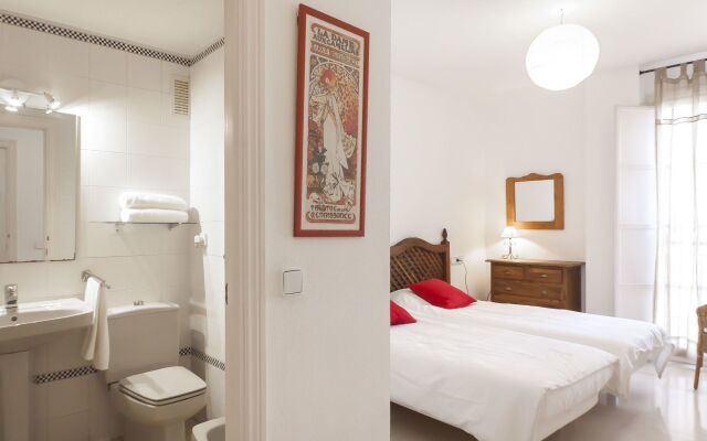 Conde Ibarra Central by Valcambre