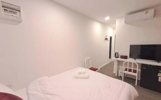 Nomads Homestay Sriracha