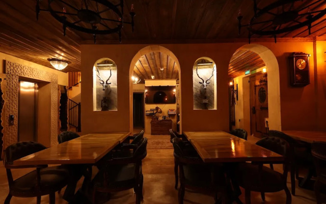 Alika Castle House