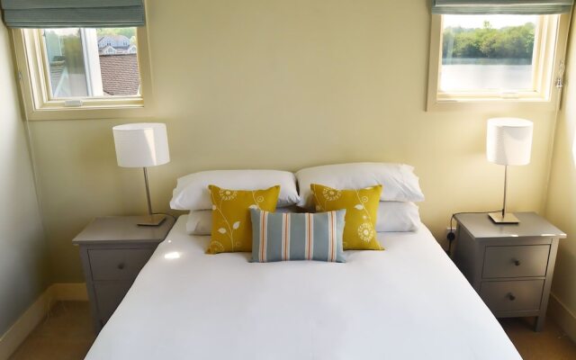 The Moorings