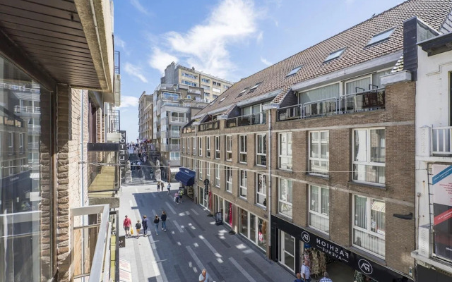 Pleasant Apartment Near the Beach