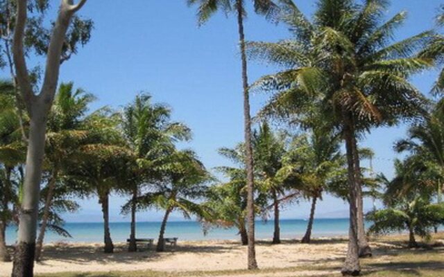 Arcadia Beach Guest House and Car Hire