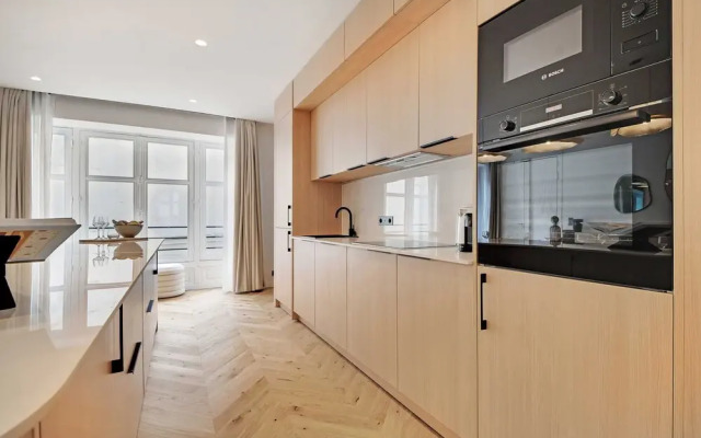 Spacious Flat - 4 Br/10p - Madeleine