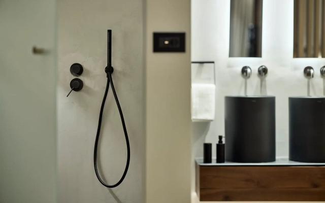 Cama Luxury Suites Kavouri