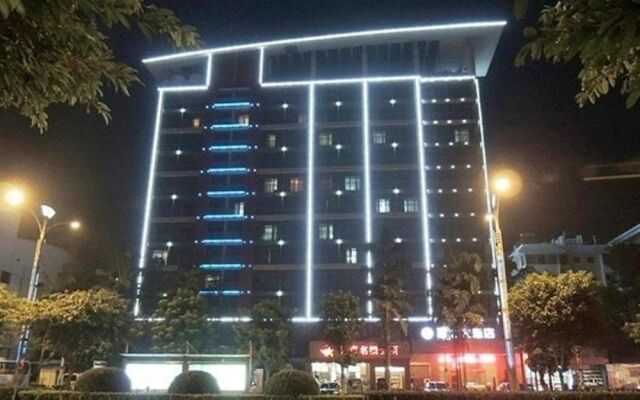 Green Bamboo Hotel
