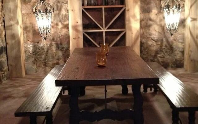 Hotel Léger Restaurant & Saloon