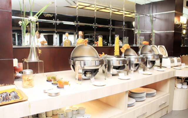 Le Polonia Hotel & Convention Medan