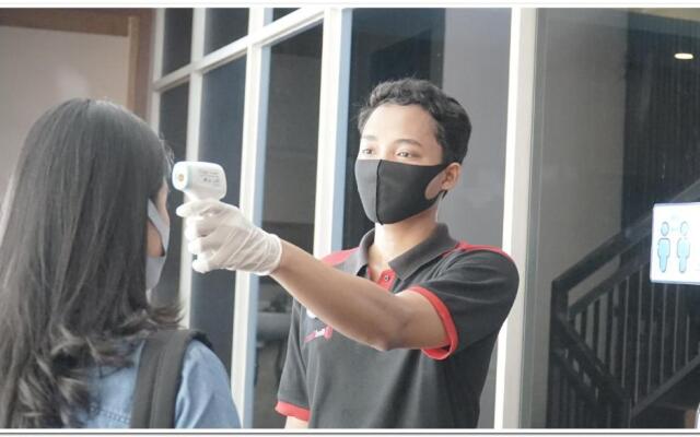 RedDoorz Plus near UIN Raden Fatah Palembang