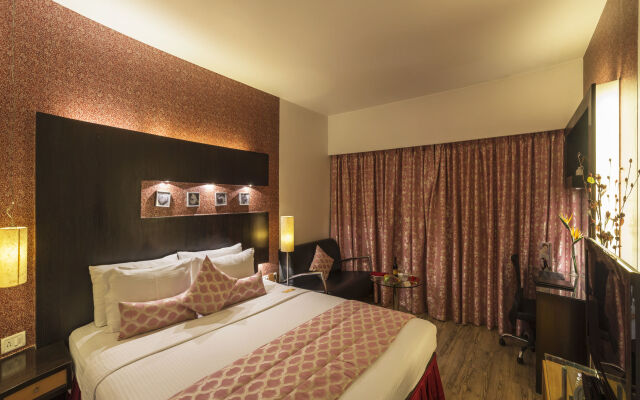 The Regenza by Tunga
