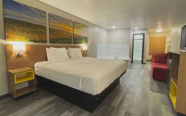 Days Inn by Wyndham Columbus IN