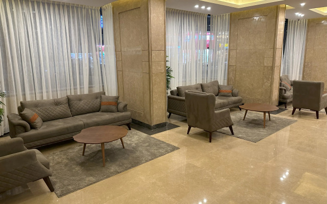 Delta Pyramids Hotel