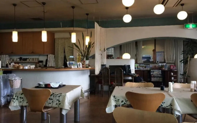 Kawaguchiko Station Inn