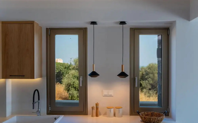 Villa Onyx - With Private Heated Pool