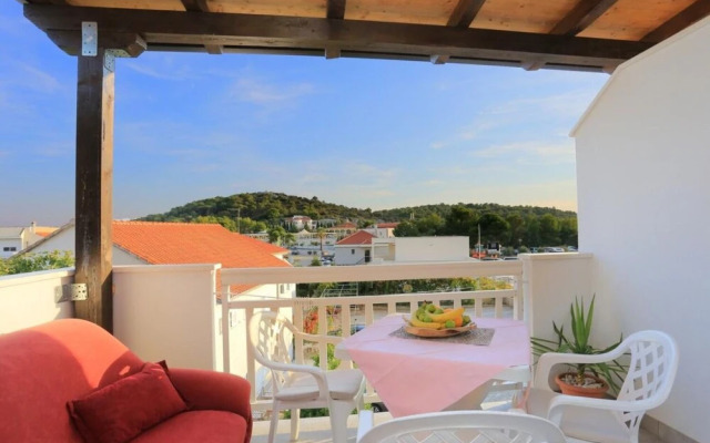 Lias 2 - With Restaurant - SA8